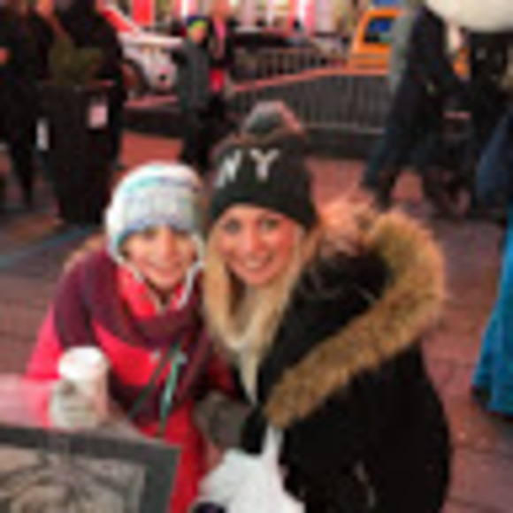 Meet your Posher, Lindsey - Picture 1 of 1